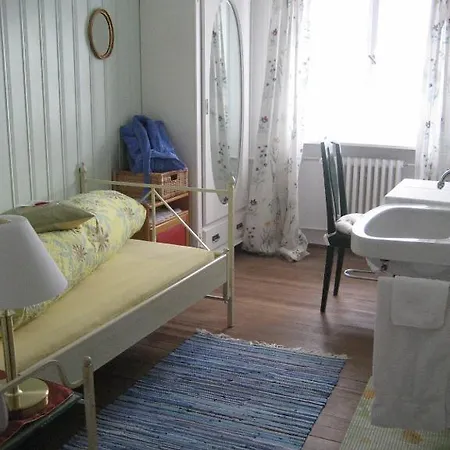 Victor's Bed & Breakfast Bed & Breakfast